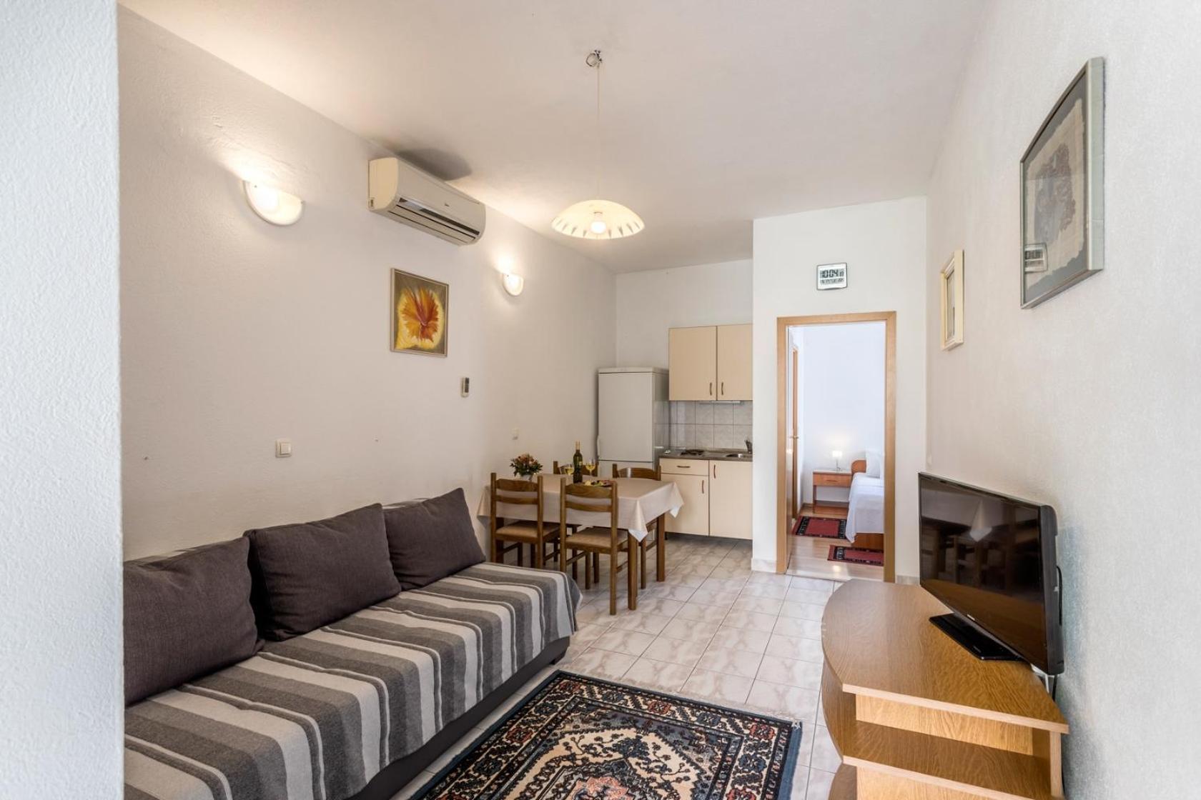 Apartments With A Parking Space Baska Voda, Makarska - 301 Rom bilde