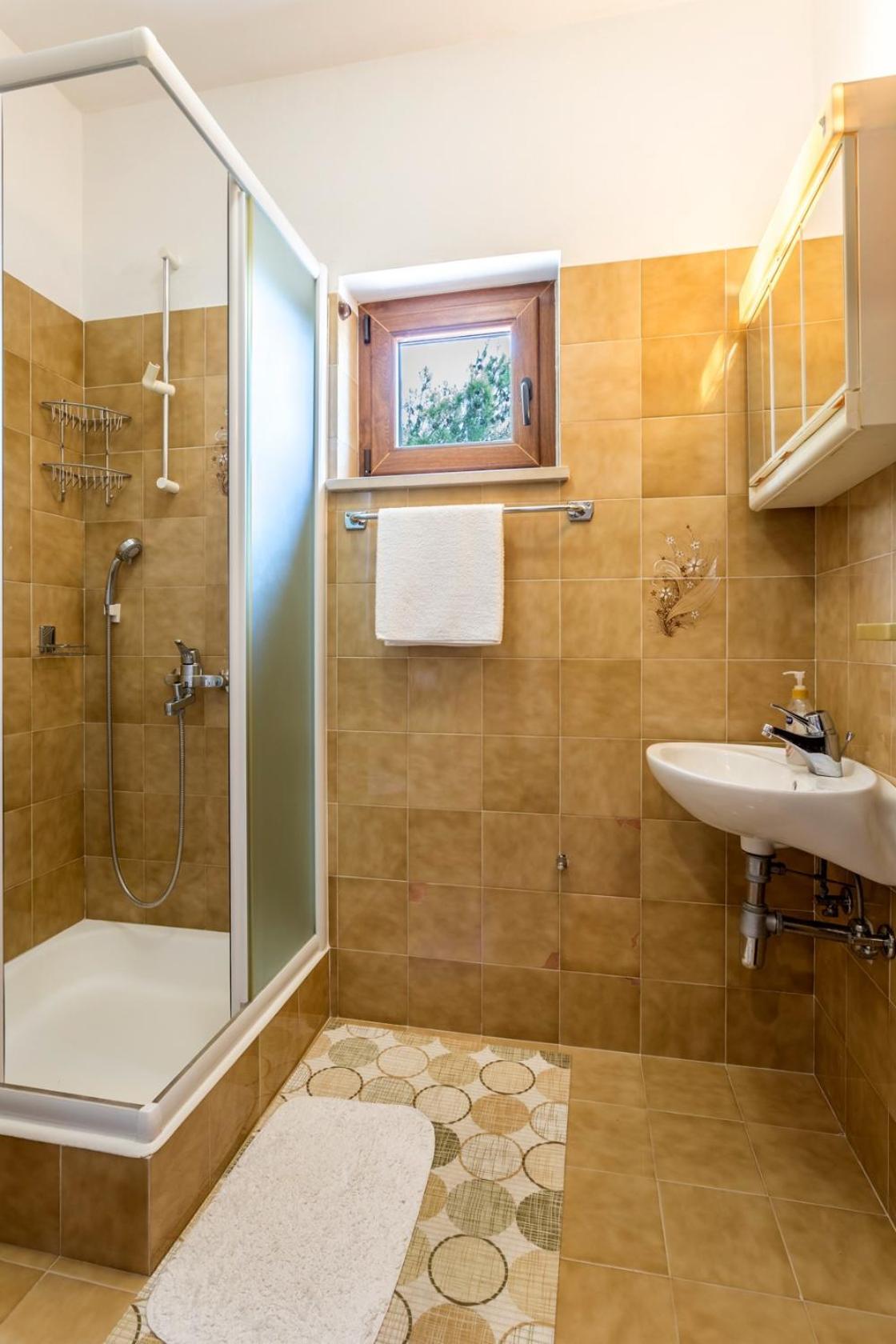 Apartments With A Parking Space Baska Voda, Makarska - 301 Rom bilde